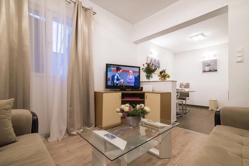Apartment J&j