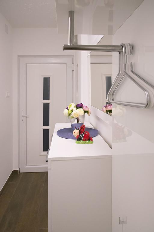 J&j Apartment *